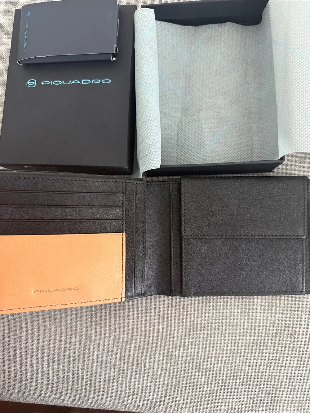 Piquadro blade collection Two-Tone Leather Bifold Wallet